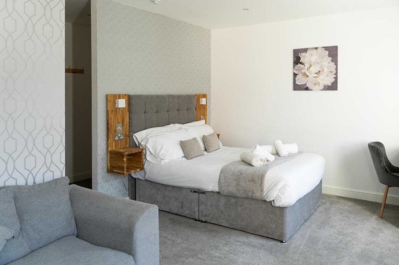 The Red Lion Hotel Сполдинг Экстерьер фото